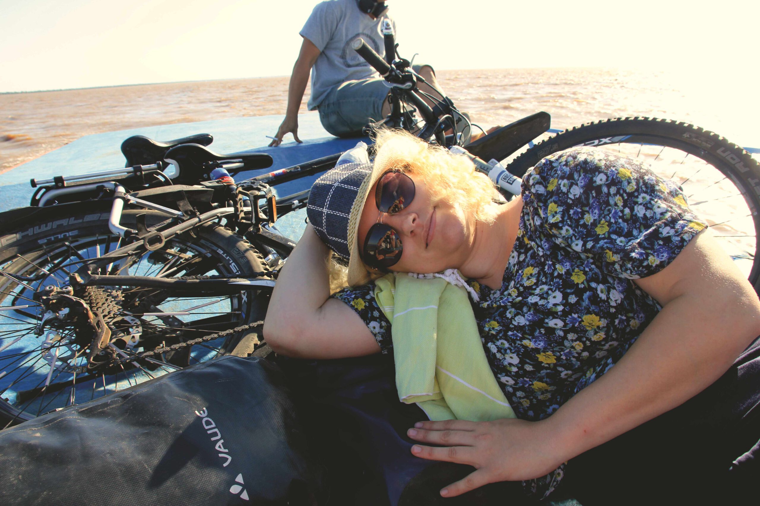 Fahrräder auf dem Boot, mit Mari Hummingbird, Ramona Hammerl